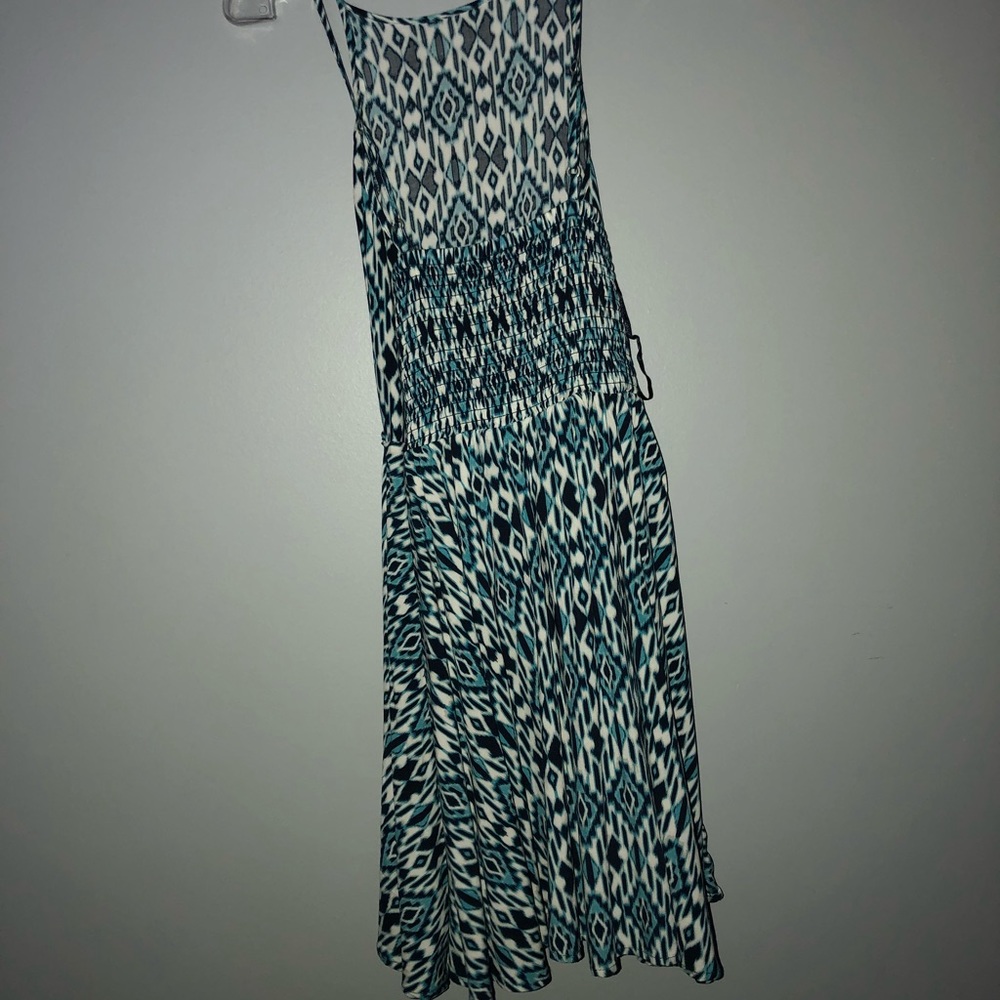 String dress - Picture 2 of 4